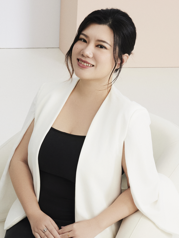 Solvia Zhang 
