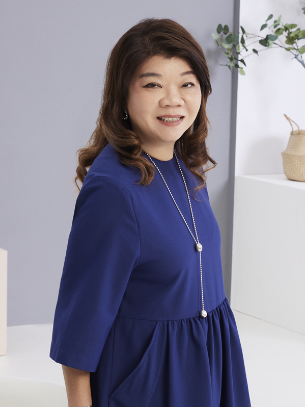 Joann Low 